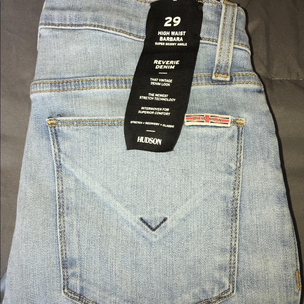 HUDSON HIGH WAIST BARBARA JEANS!